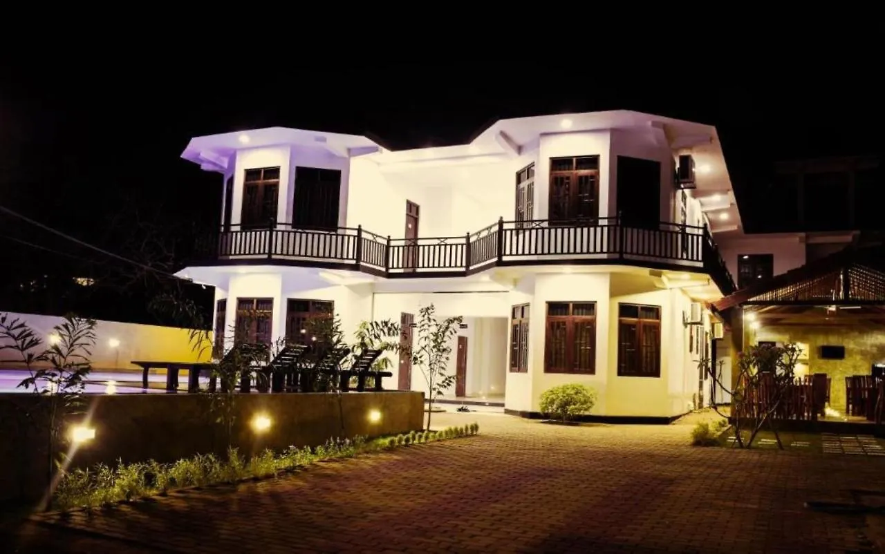 ***  New Ocean Glory Hotel Negombo Sri Lanka